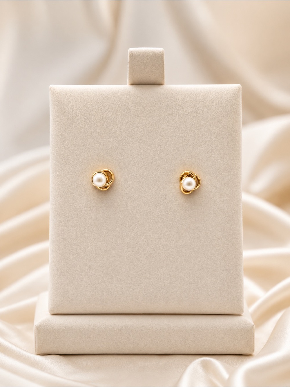 ✨ 14K Yellow Gold Natural Pearl Flower Stud Earrings ✨